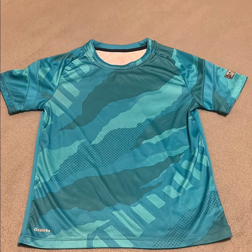 Athletic Works Blue Short Sleeve Tee with Geometric Design